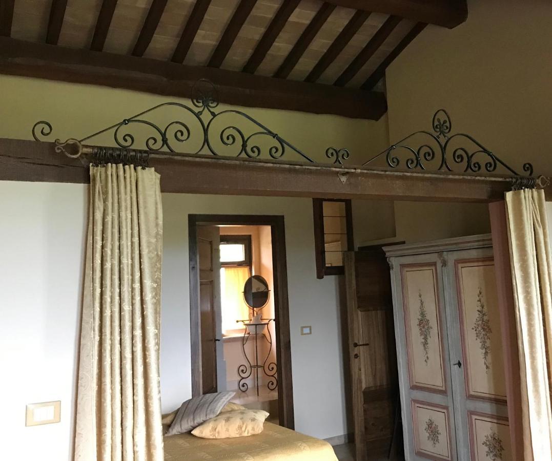Genius Loci Country Inn Bevagna Bagian luar foto