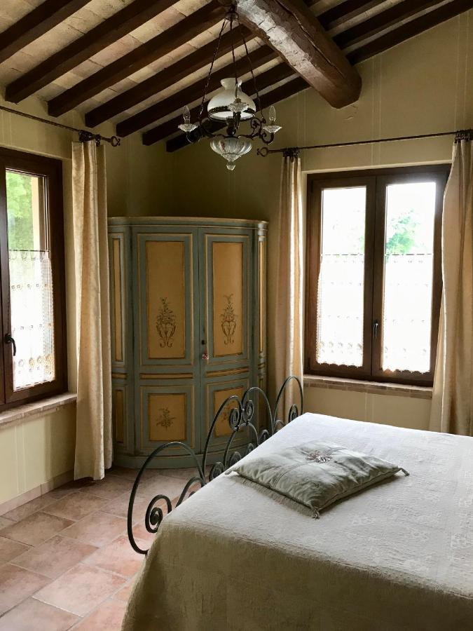 Genius Loci Country Inn Bevagna Bagian luar foto