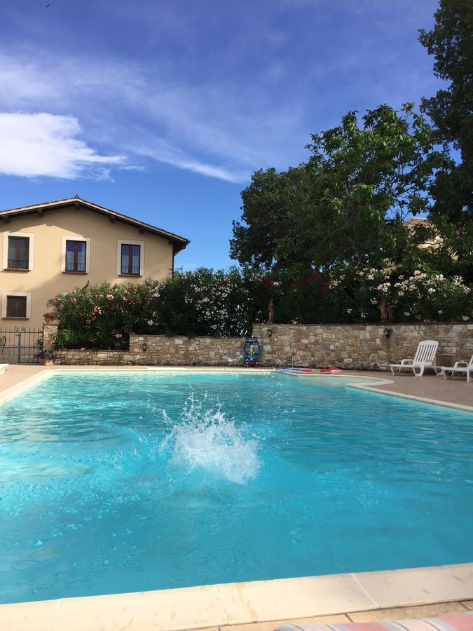 Genius Loci Country Inn Bevagna Bagian luar foto