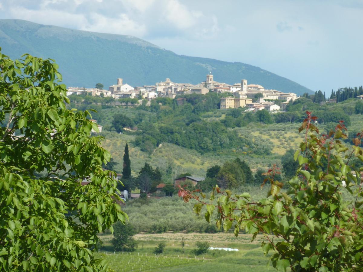 Genius Loci Country Inn Bevagna Bagian luar foto
