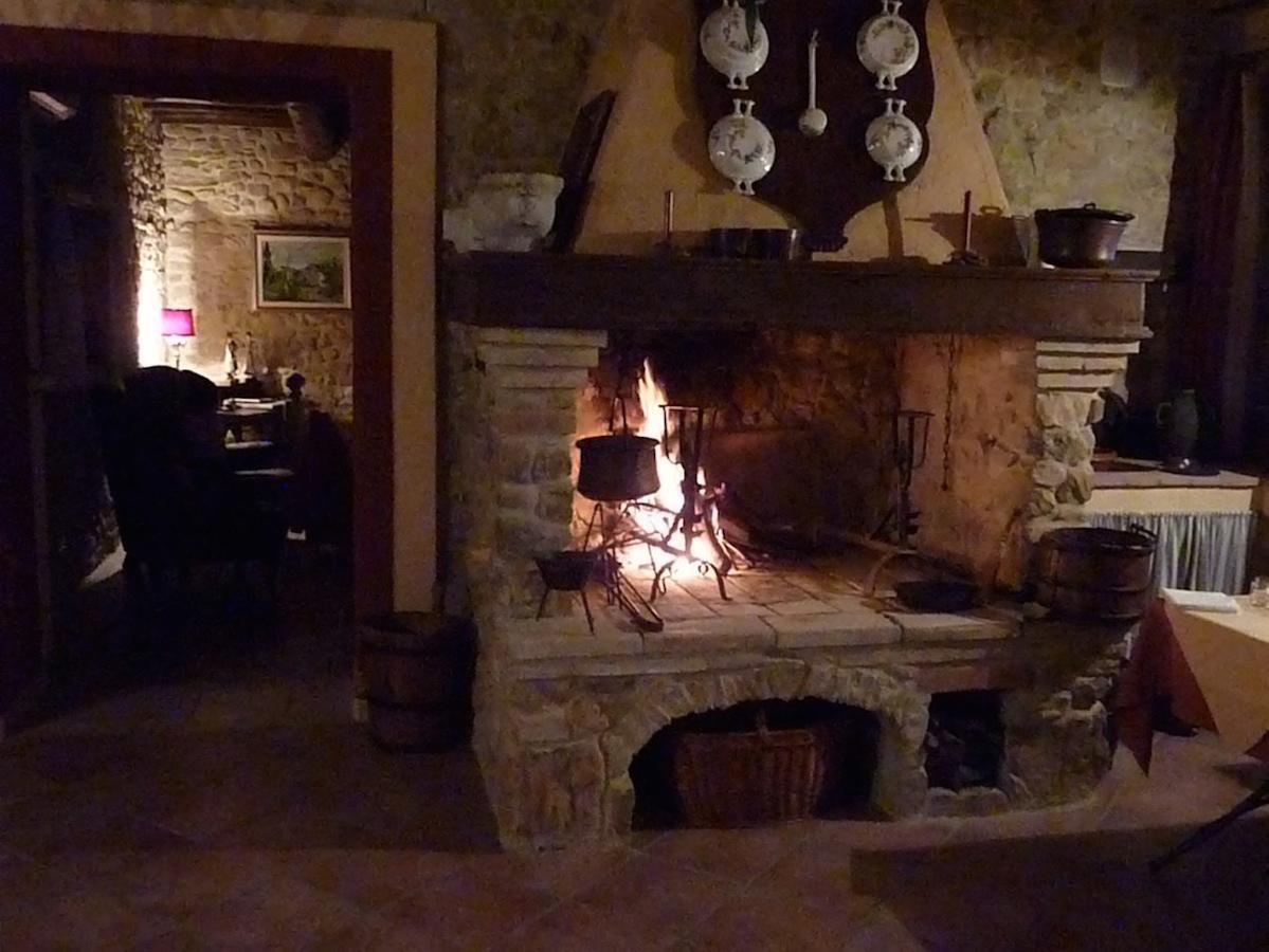 Genius Loci Country Inn Bevagna Bagian luar foto