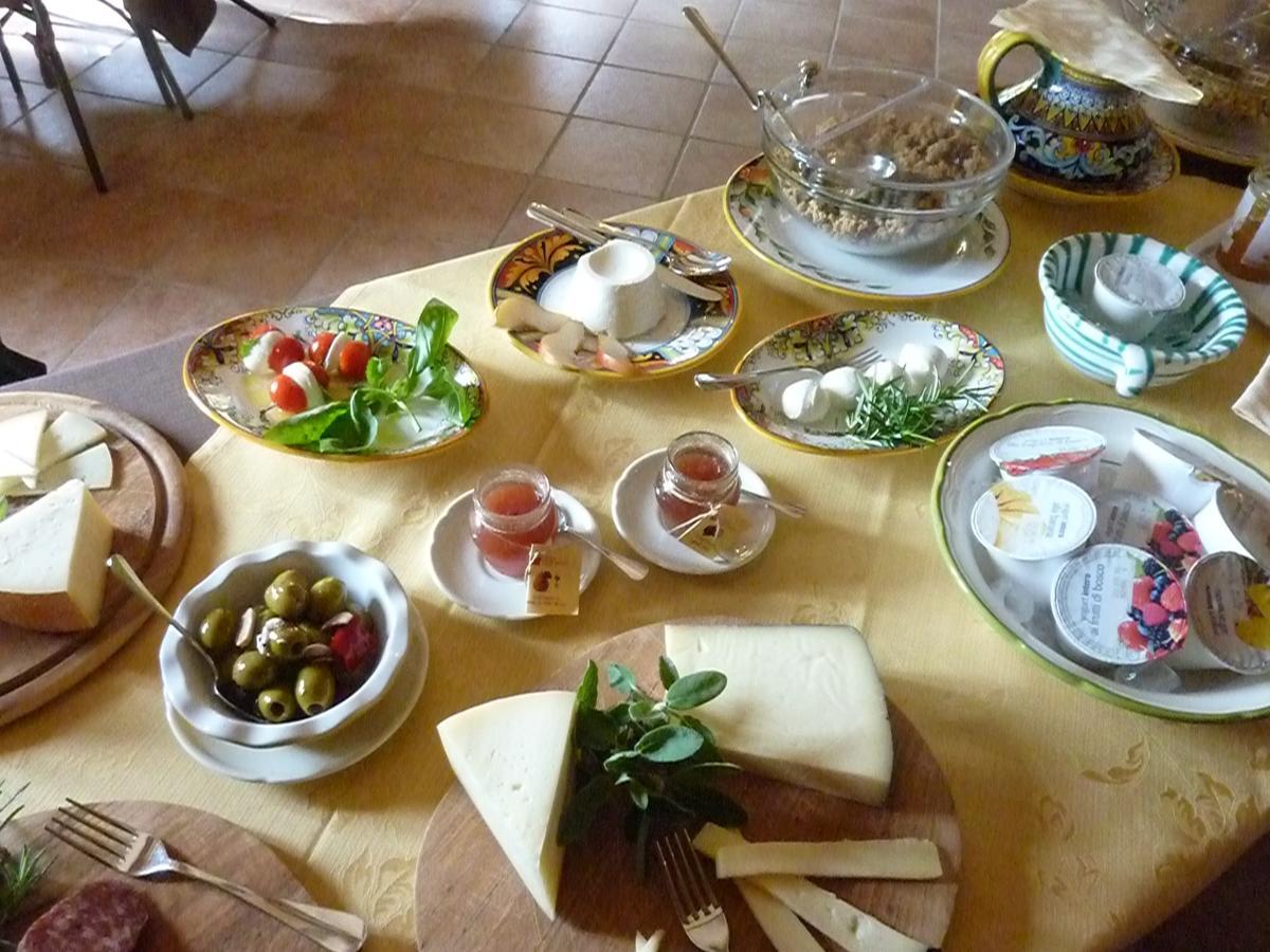 Genius Loci Country Inn Bevagna Bagian luar foto