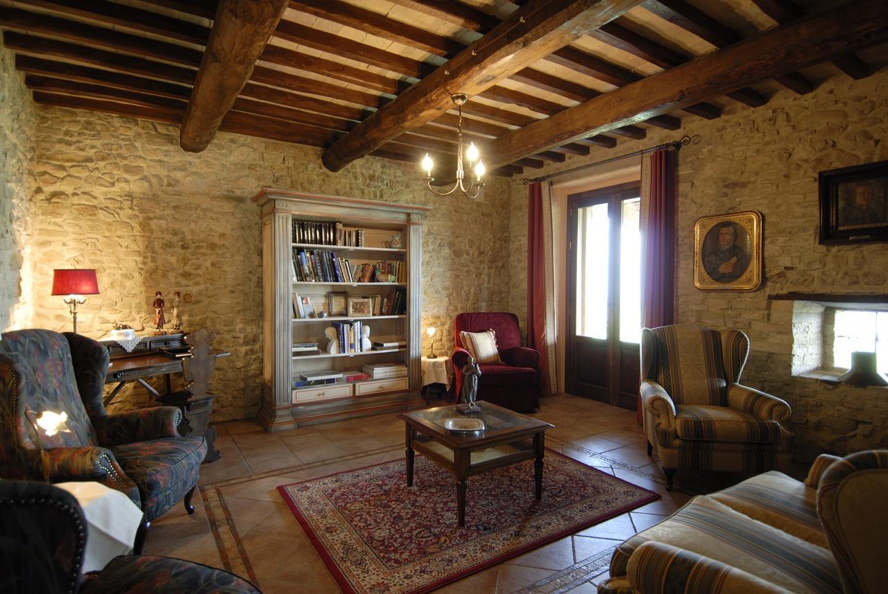Genius Loci Country Inn Bevagna Bagian luar foto